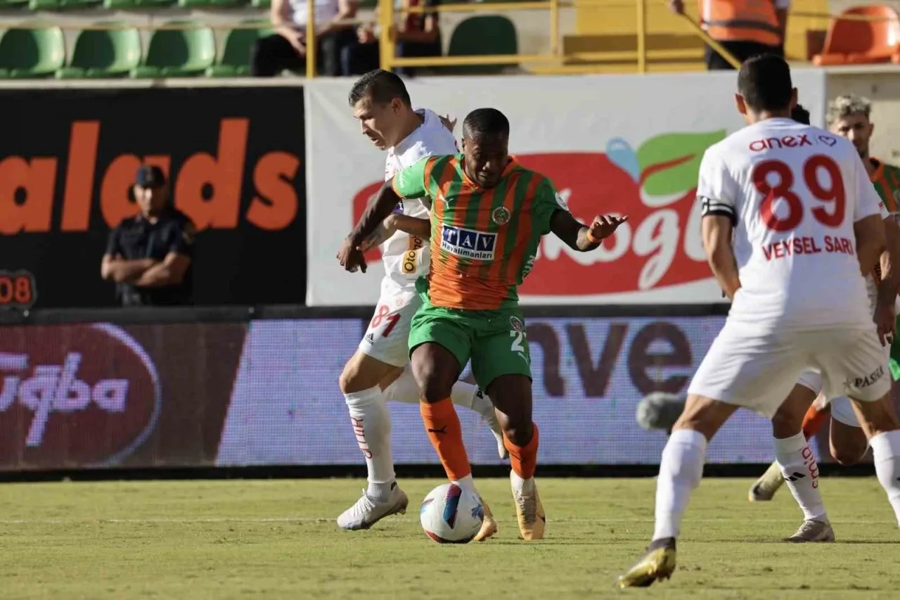 Nhận định soi kèo Alanyaspor vs Antalyaspor lúc 0h00 ngày 9/12/2025